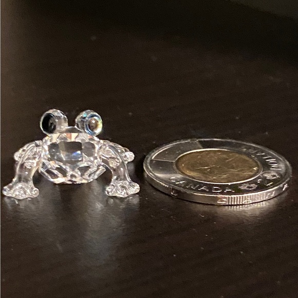SWAROVSKI Crystal Miniature Baby Frog with Green Eyes Limited Edition - Picture 7 of 8